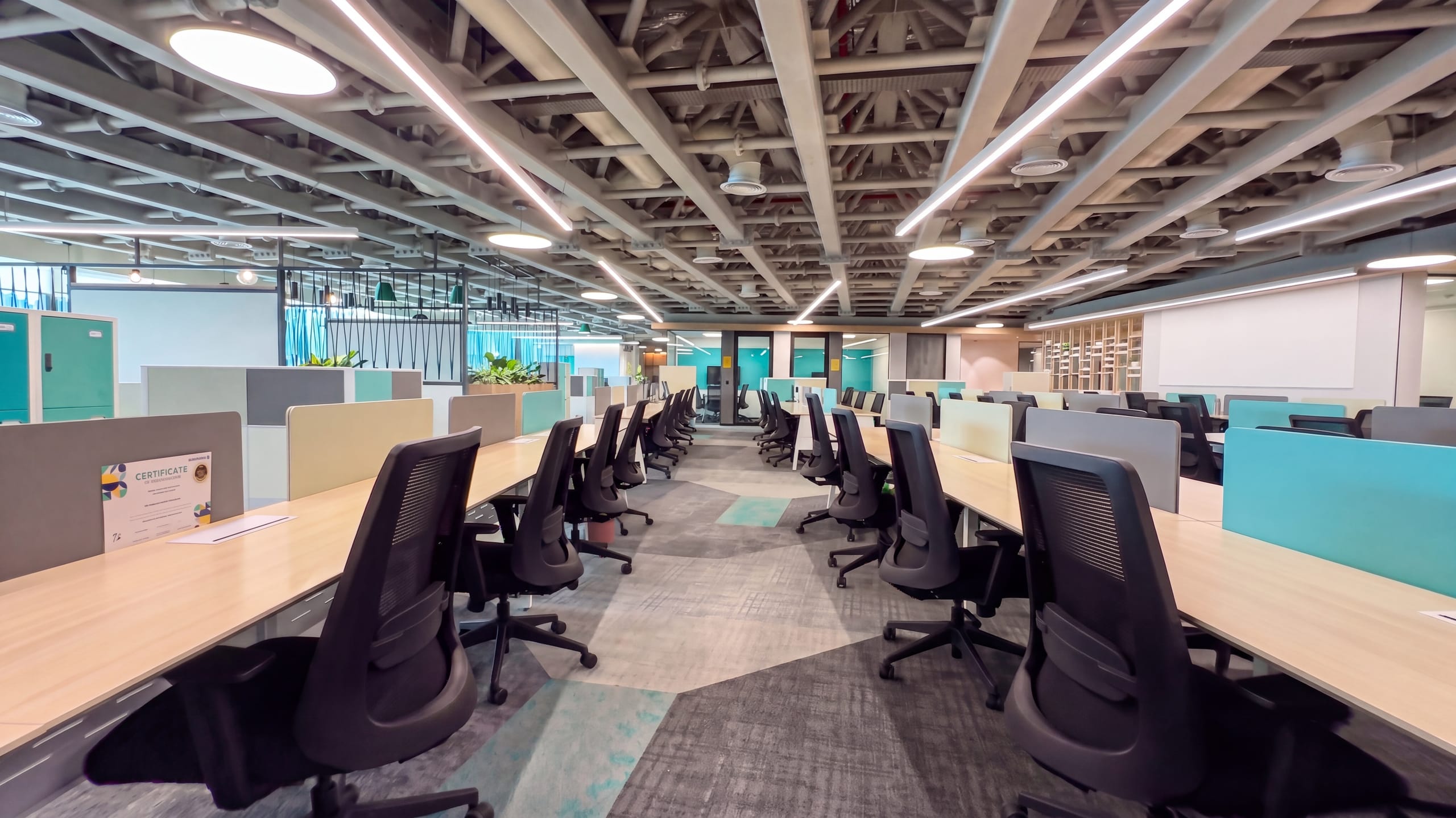 Walking passage between workstations at HPE office