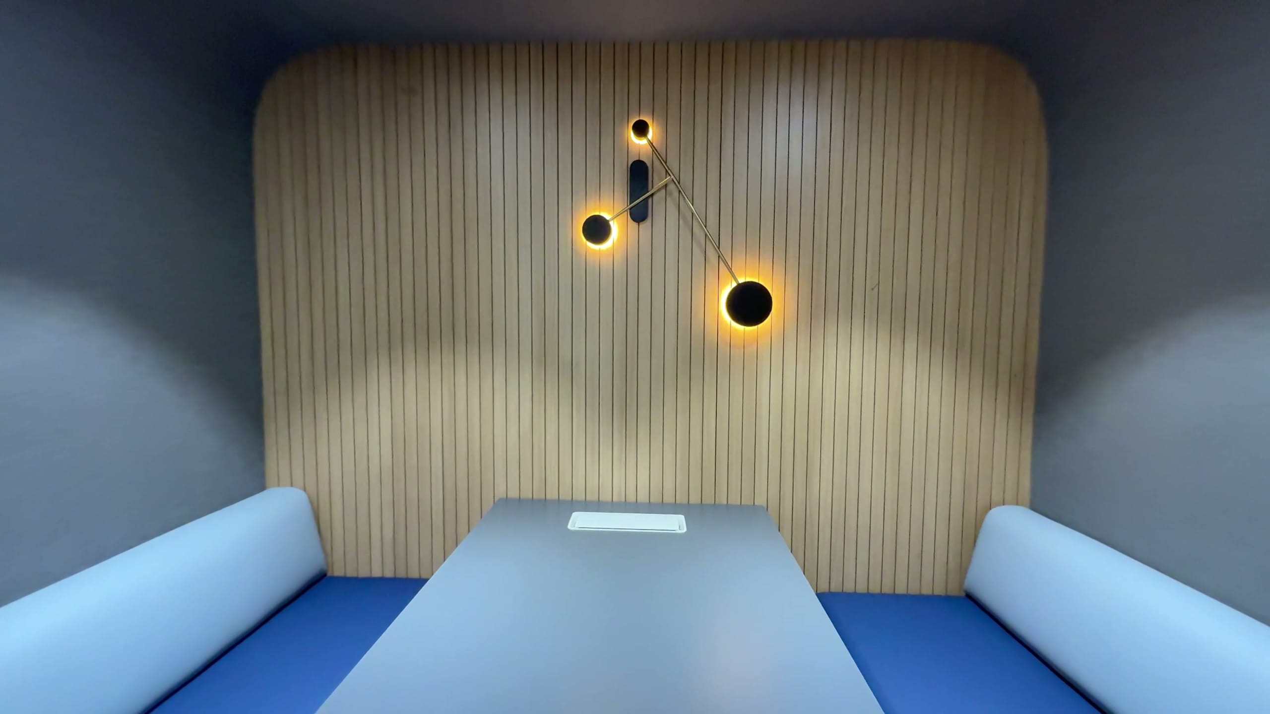 "60 Minutes" focused meeting room at Rugr office