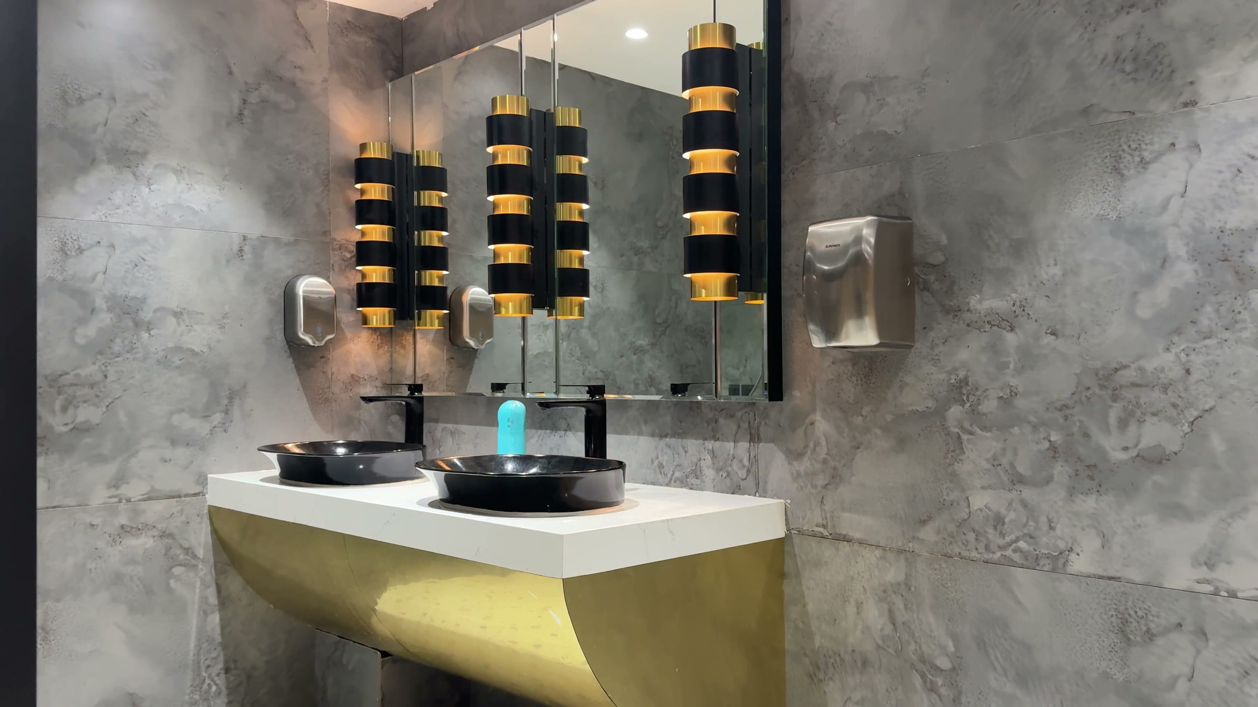 Washroom handwash counter at Rugr office