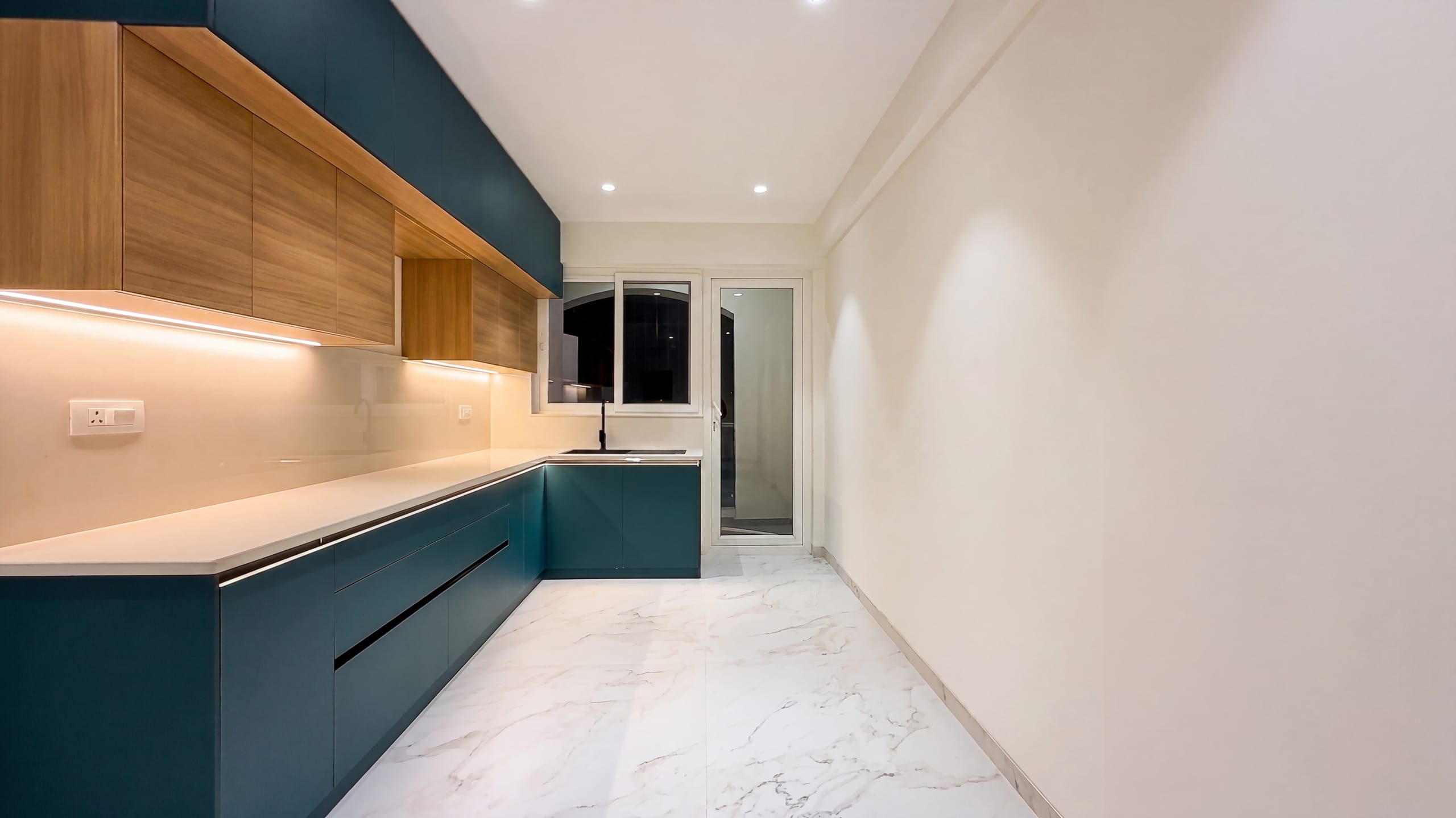 Modular kitchen, long view, at the L12 apartment