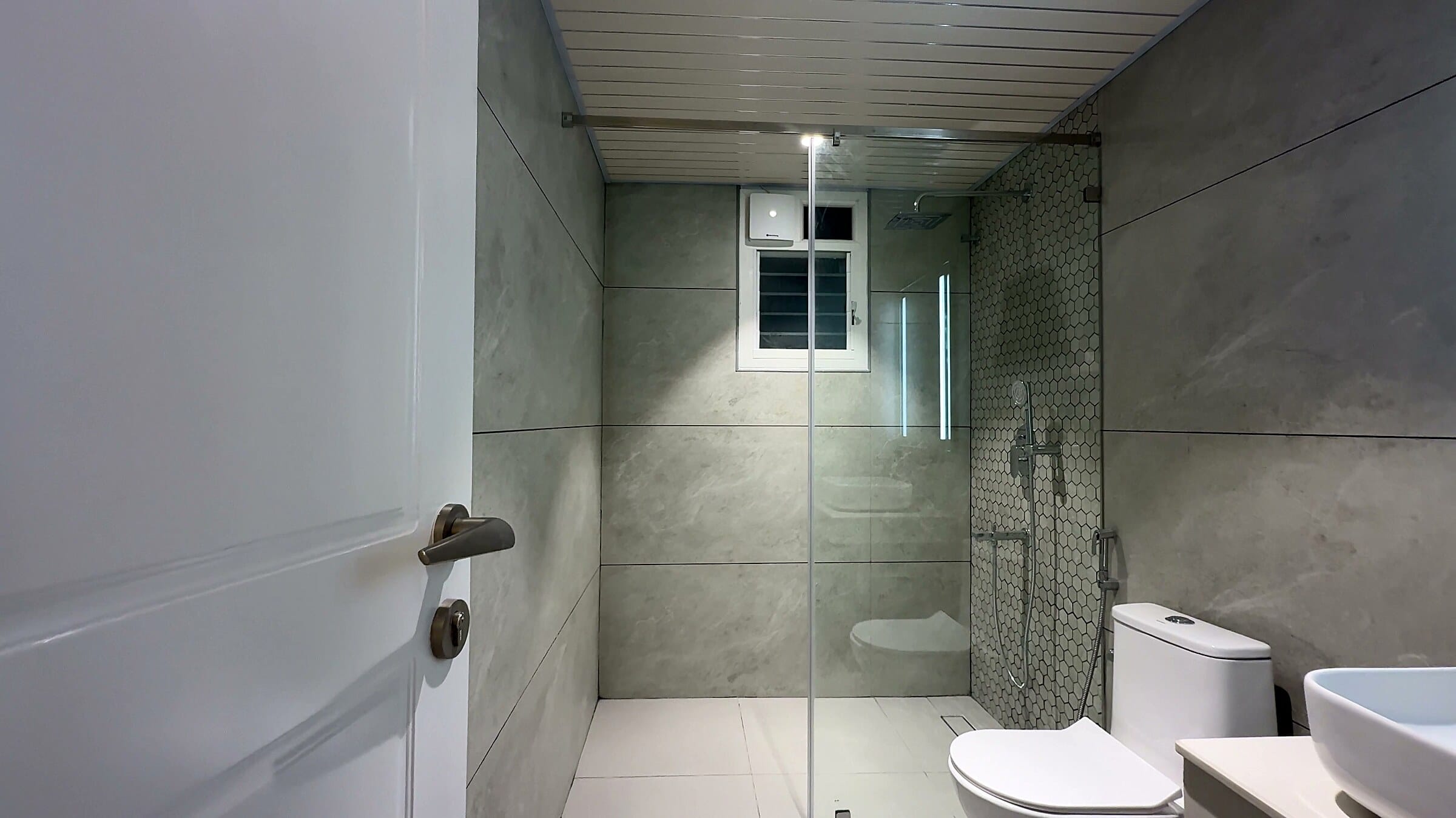 Second bathroom entrance at the L13 apartment